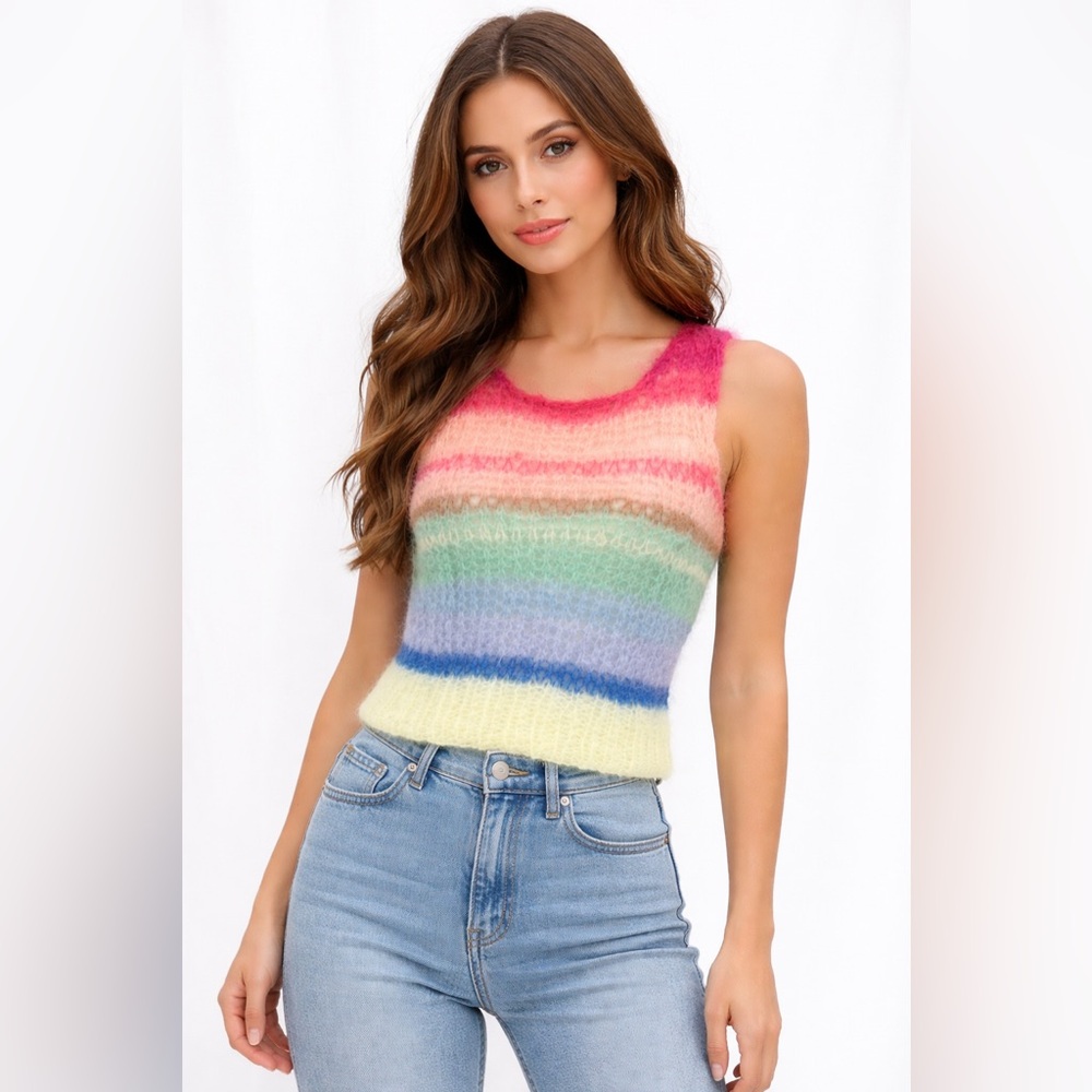 NWT Maiami‎ Mohair Cropped Top in Rainbow.
